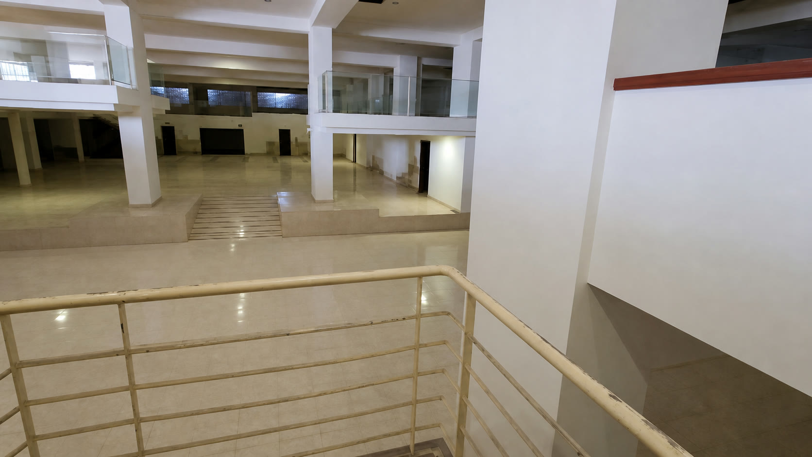 Local 3.000 m² en alquiler · 4